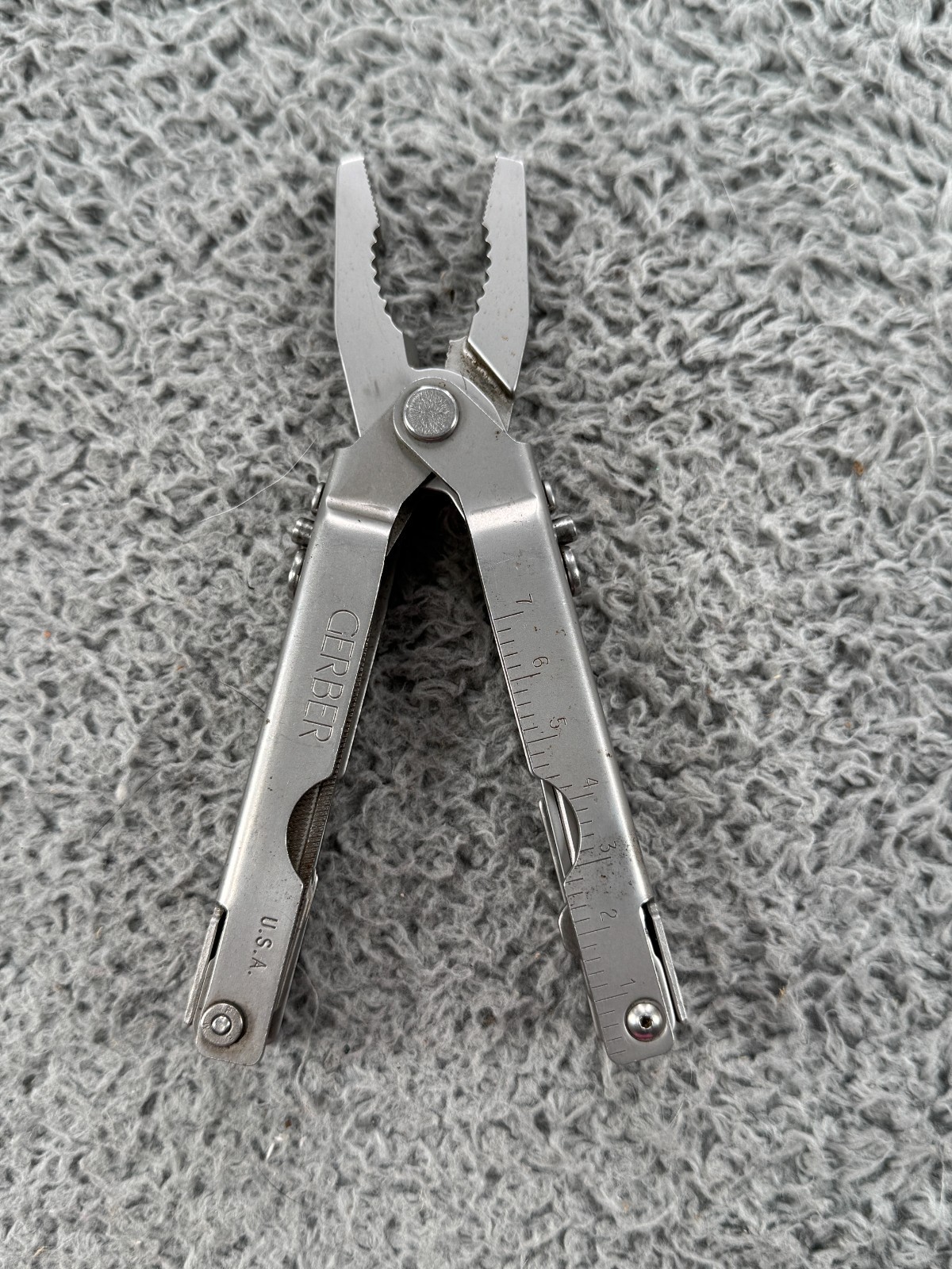 Gerber Multi-Plier 600, Carbide Cutters, Bluntnose – Gray