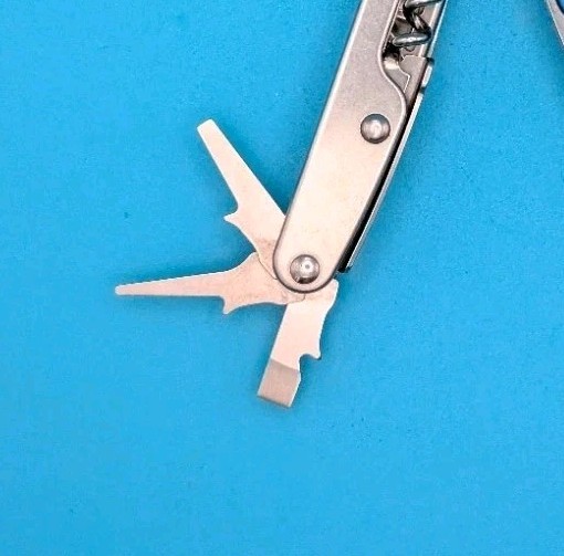 Leatherman Juice CS4 Multi Tool! Retired! COLUMBIA BLUE!