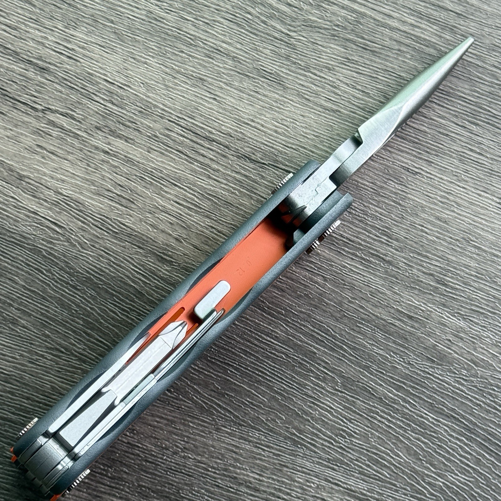 Leatherman Fuse Orange multi tool & Led Lenser H6 Headlight