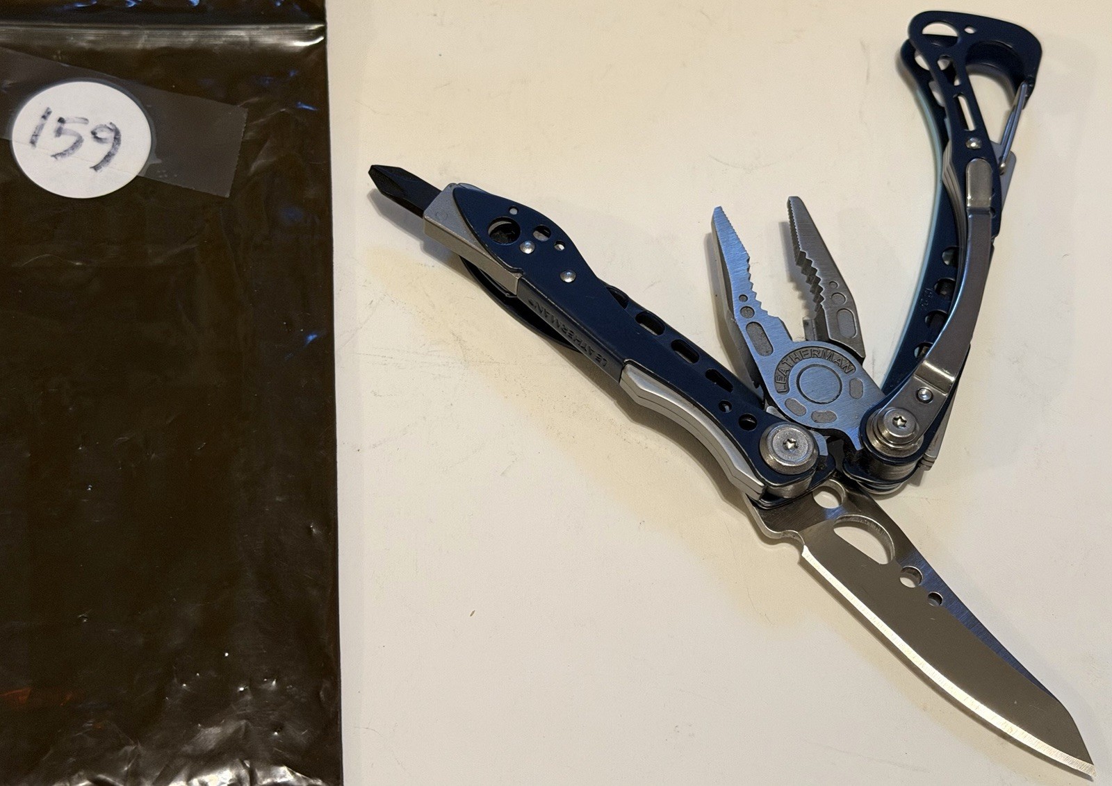 Leatherman Skeletool CX Multitool Knife NIGHTSHADE In Excellent Condition S5