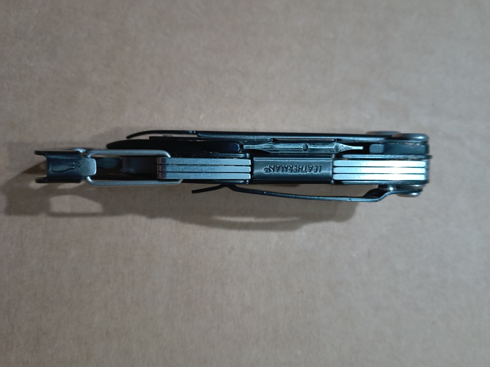 Leatherman Skeletool CX Multitool Plain Edge Knife 154cm