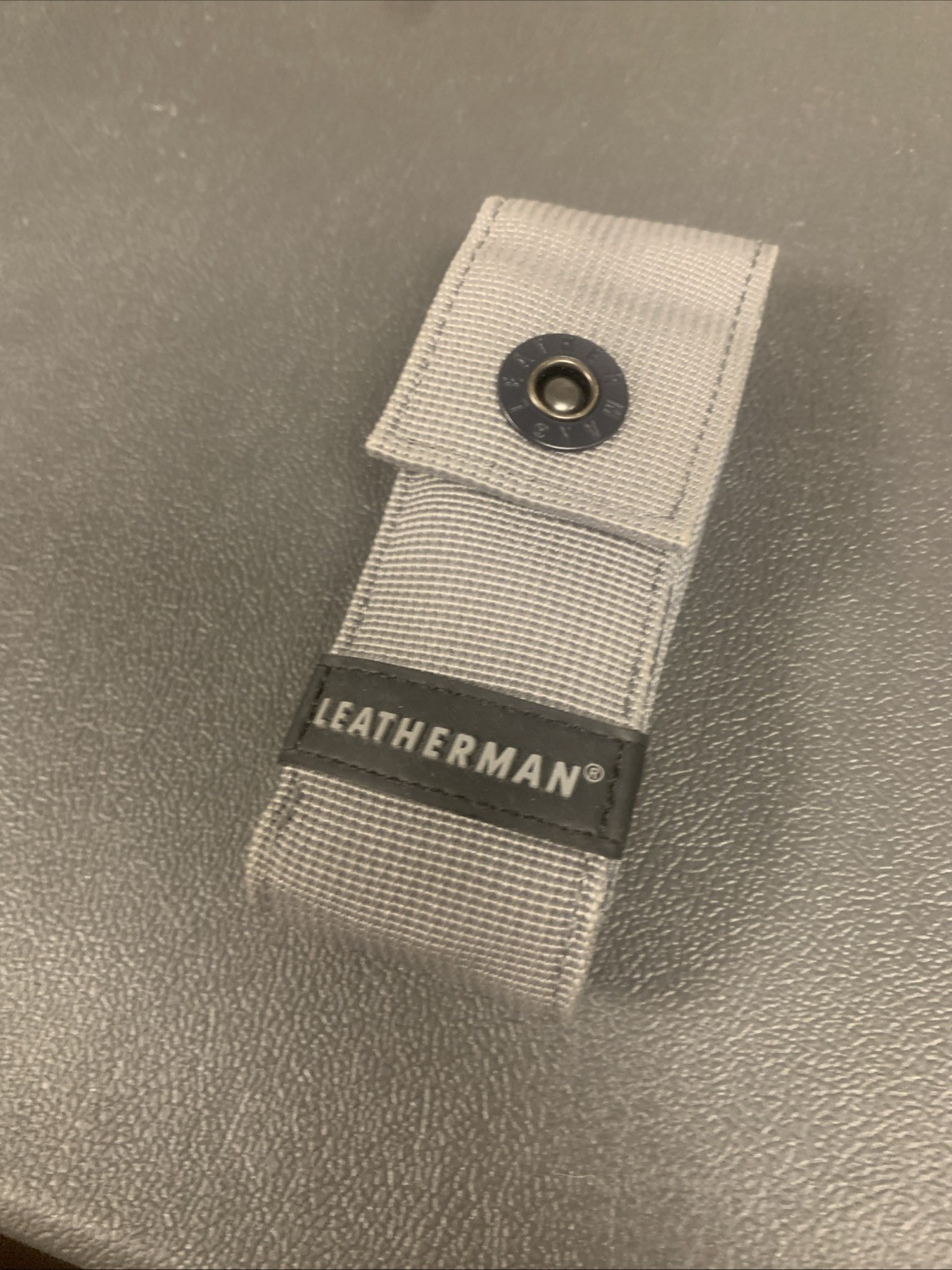Leatherman Free P2 Multi Tool W/ Gray Sheath Excellent Condition Clean Pristine