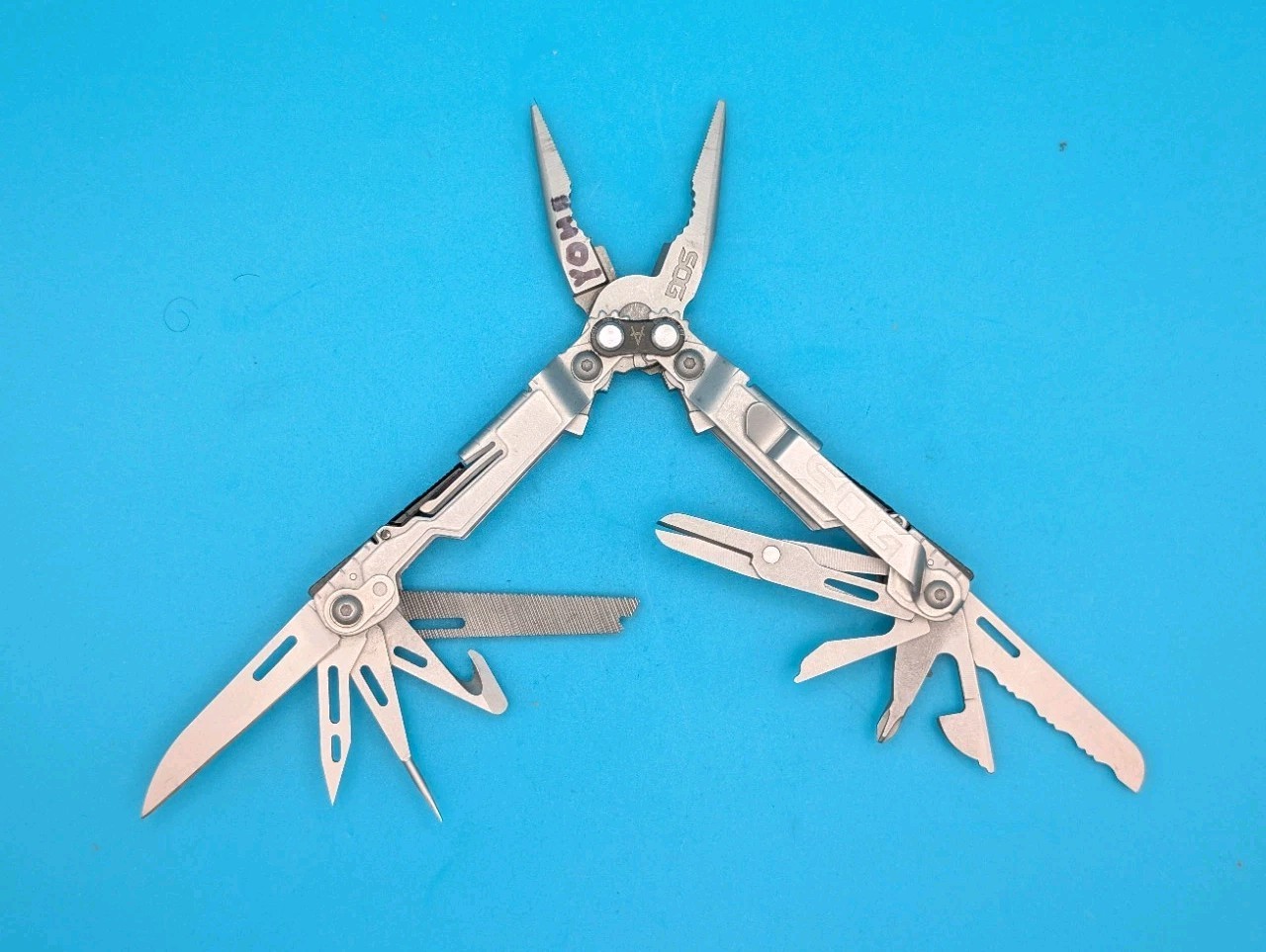 SOG PowerPint Tool Compact Lightweight Silver Multi-Tool!