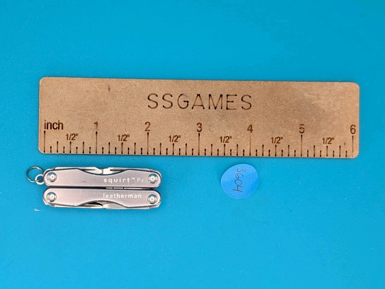 Leatherman Squirt P4 Multi-Tool, Key Ring, Retired, GRAY!