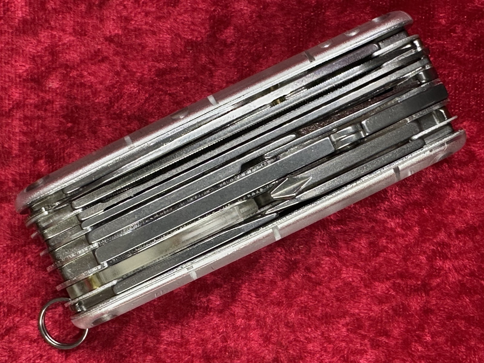 Victorinox SwissChamp SilverTech Swiss Army Knife 91mm 21 Tool 8 Layer (674)