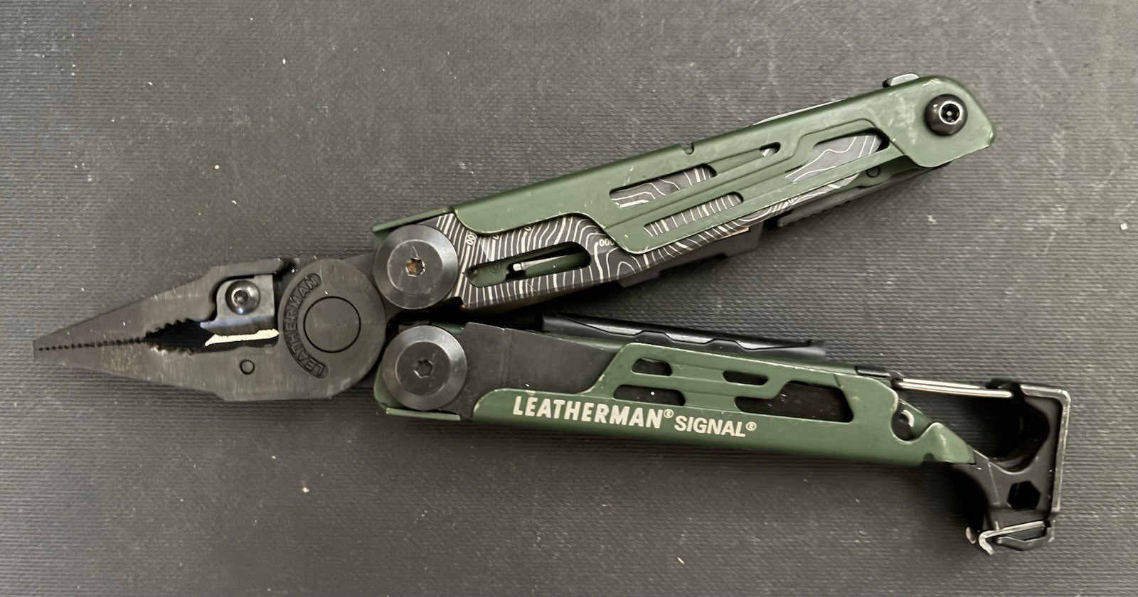 LEATHERMAN SIGNAL USA MULTI-TOOL TOPOGRAPHICAL PRINT KNIFE CAMPING HIKING FISH
