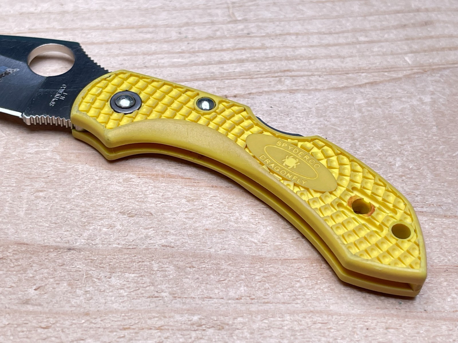 Spyderco Dragonfly Salt H1 Yellow Plain Edge Blade Folding Pocket Knife