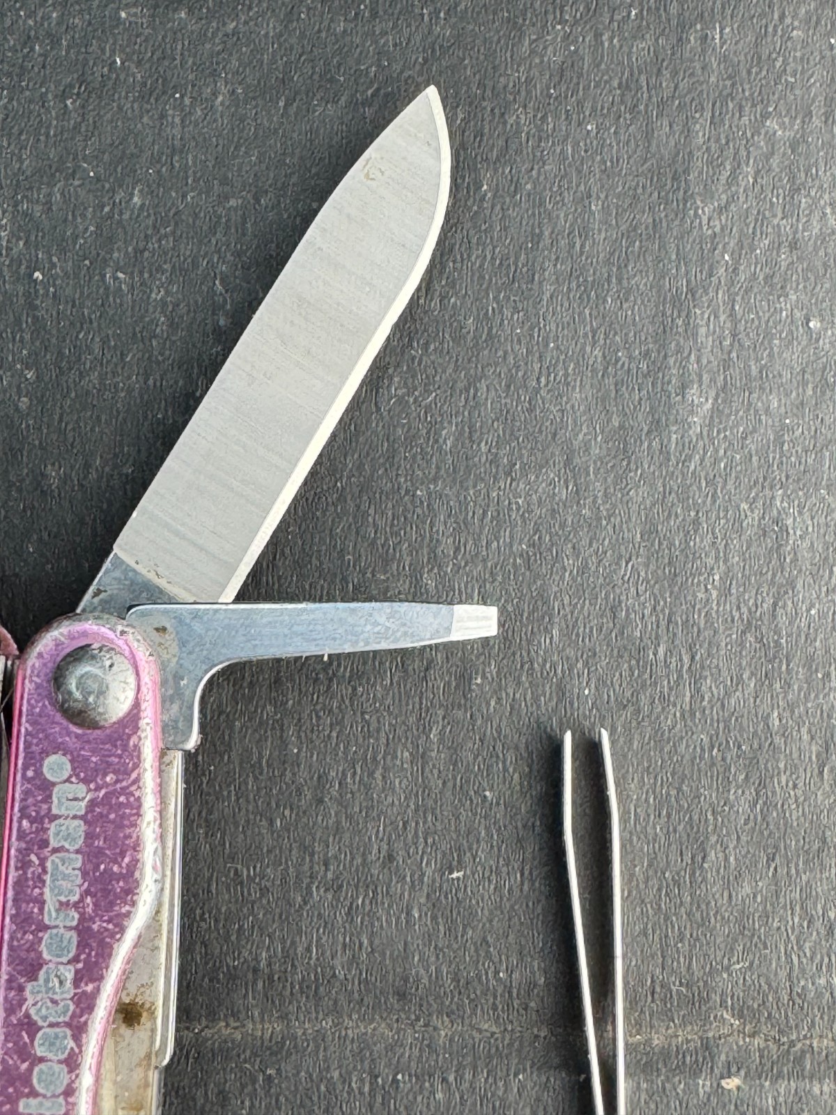 Leatherman Squirt S4 Stainless Steel Multitool Keychain – Various Colors