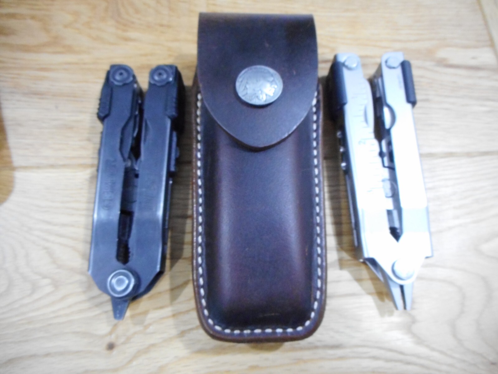 Gerber Diesel or MP600 multi tool leather sheath. Sheath only. You choose snap.