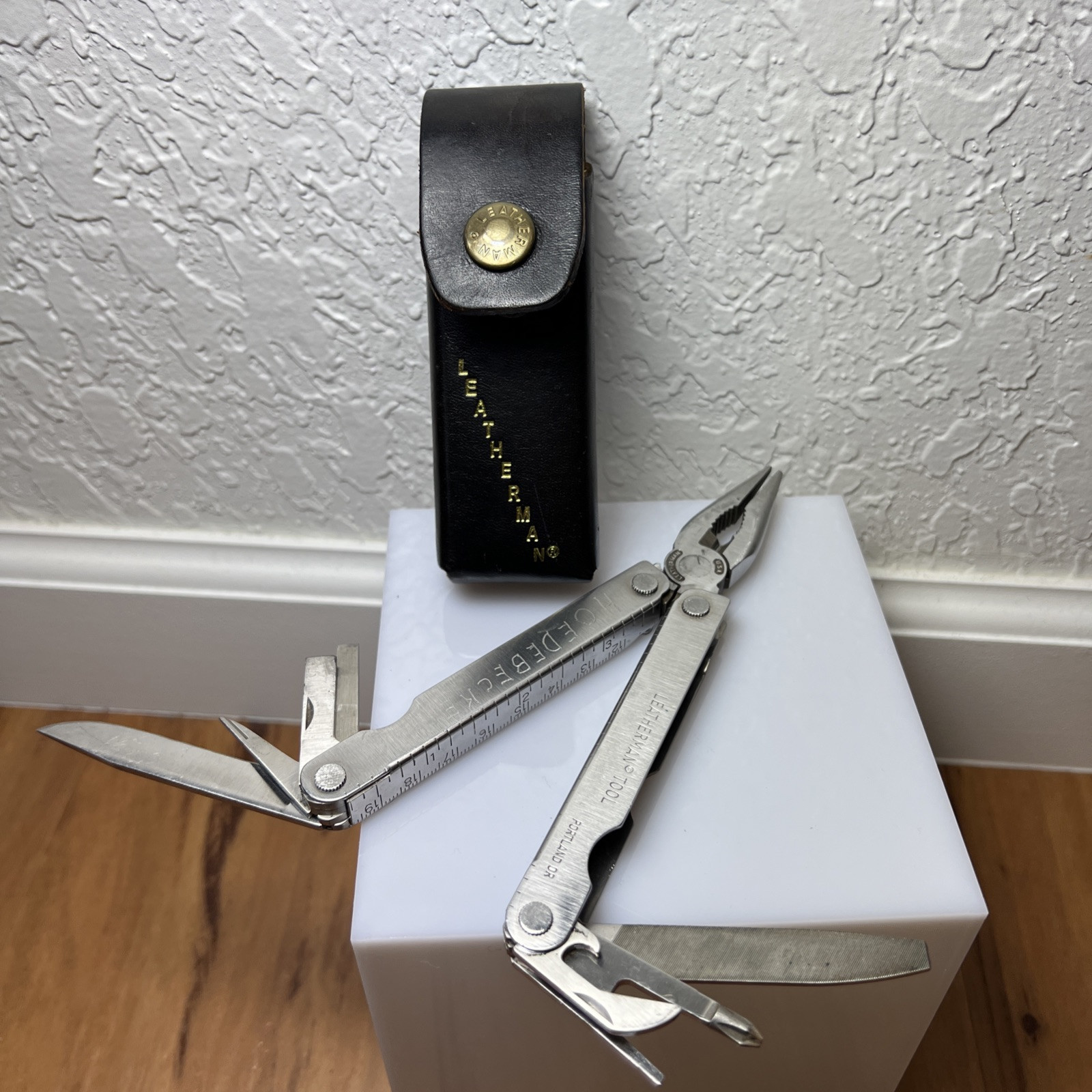 Vintage Original Leatherman Multi Tool Portland OR W/ Sheath USA 0896