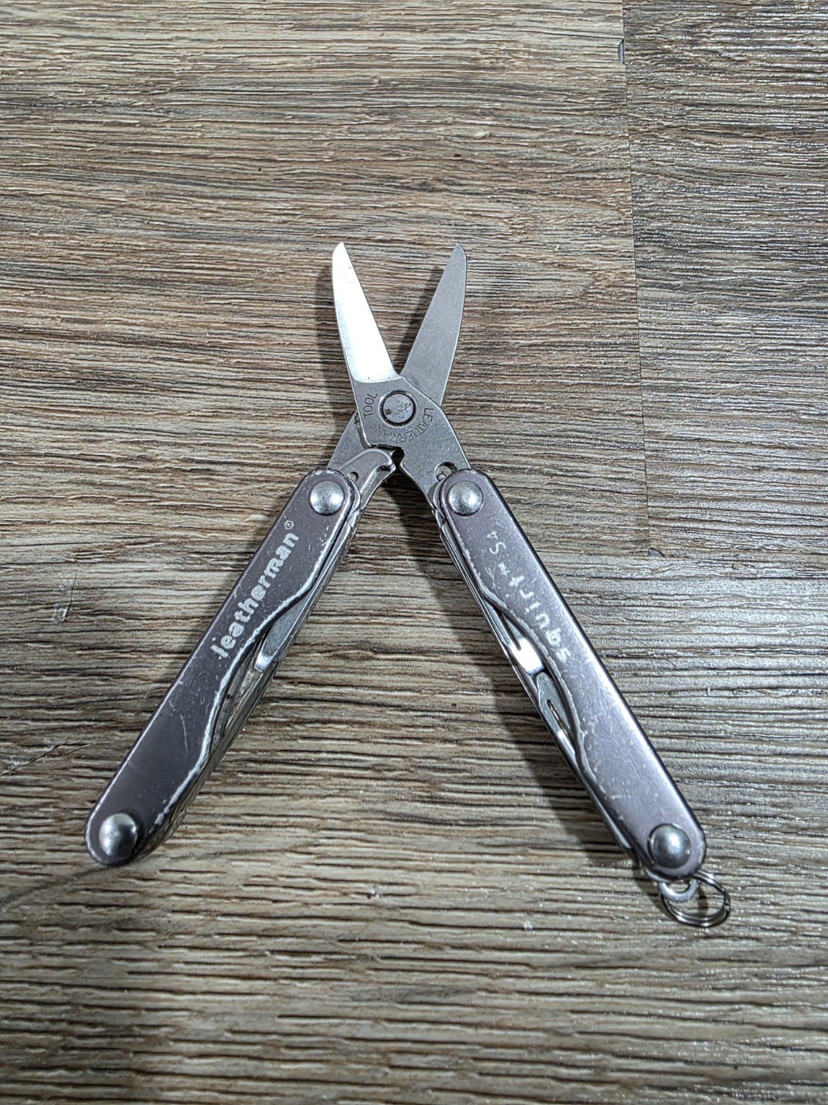 Leatherman Squirt S4 Stainless Steel Multitool Keychain – Gray