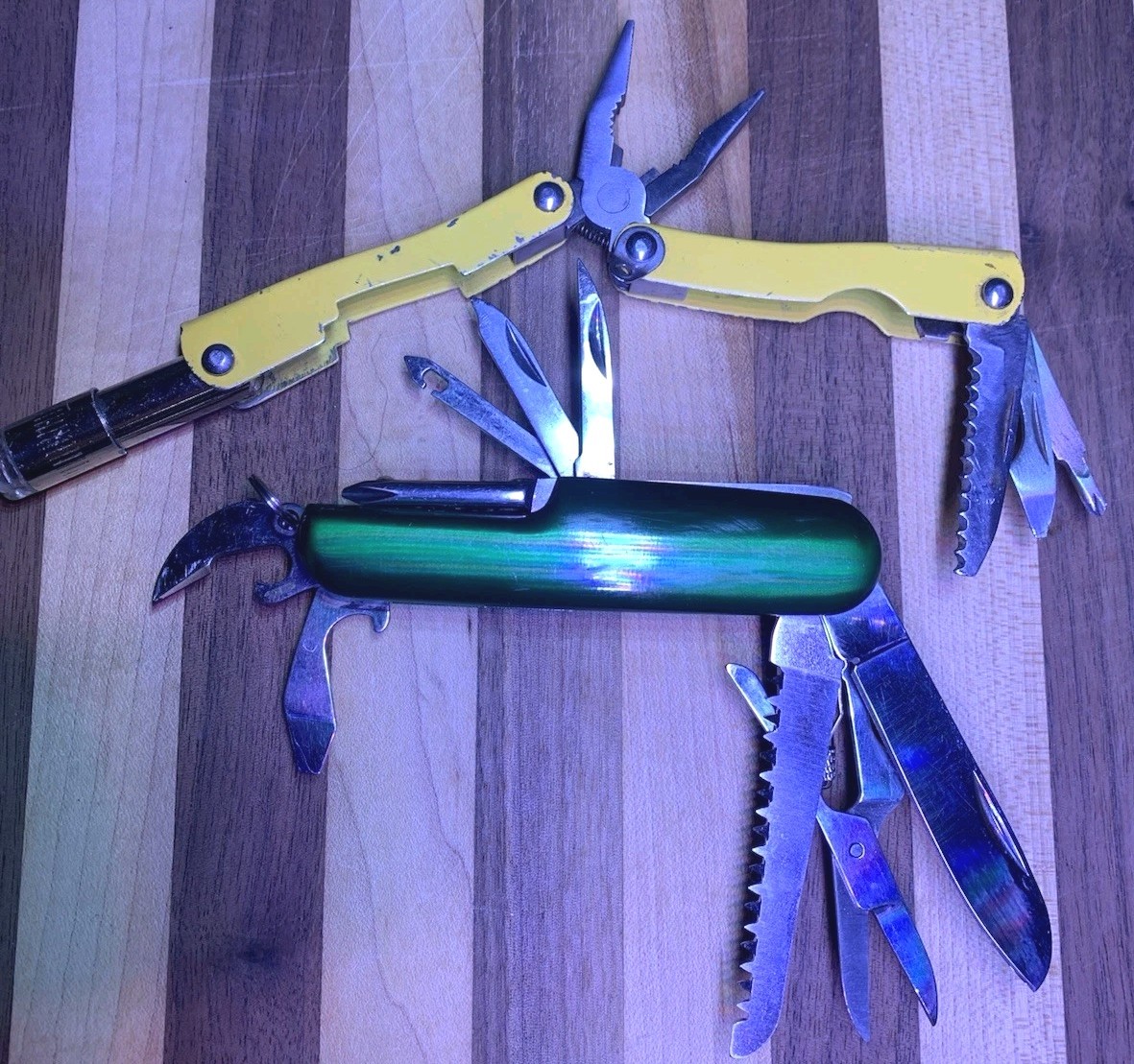 Lot 2 Cabelas Yellow & Green Multi-Tool Serrated Knife Many Functions