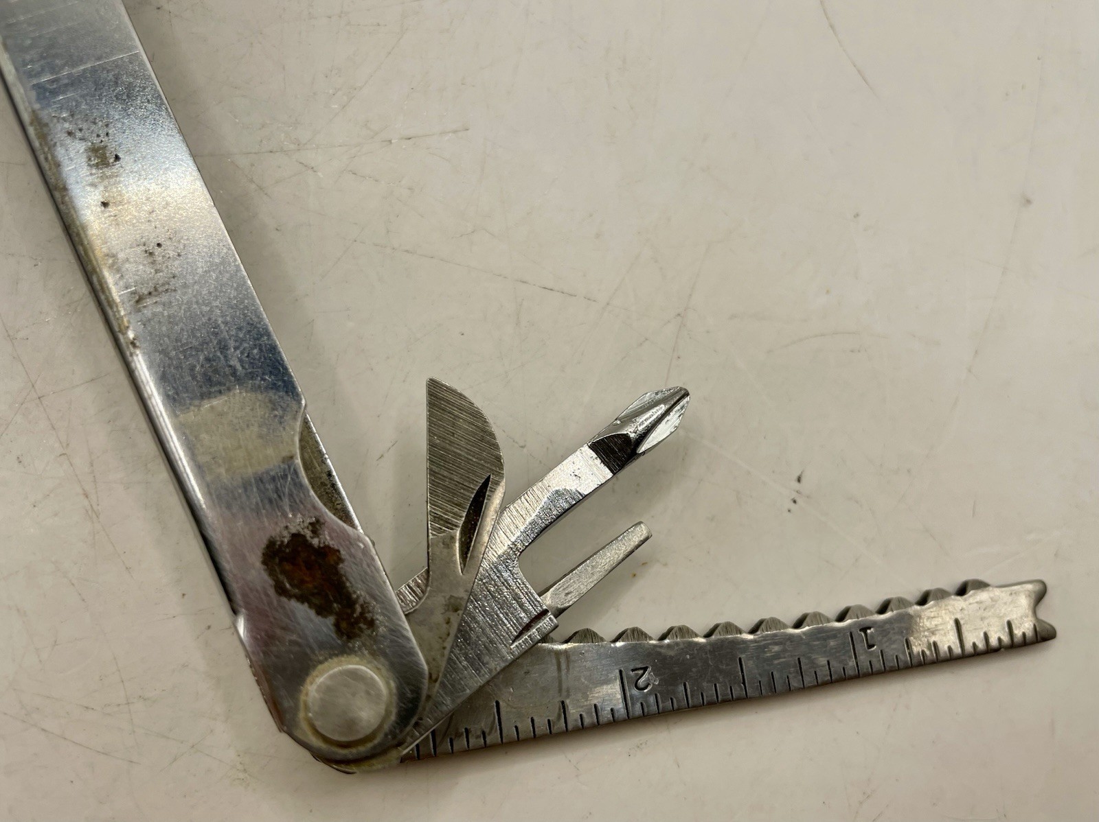 MULTI-TOOL UNbranded Leatherman Style Pliers Knife File 8 Tools Shealth