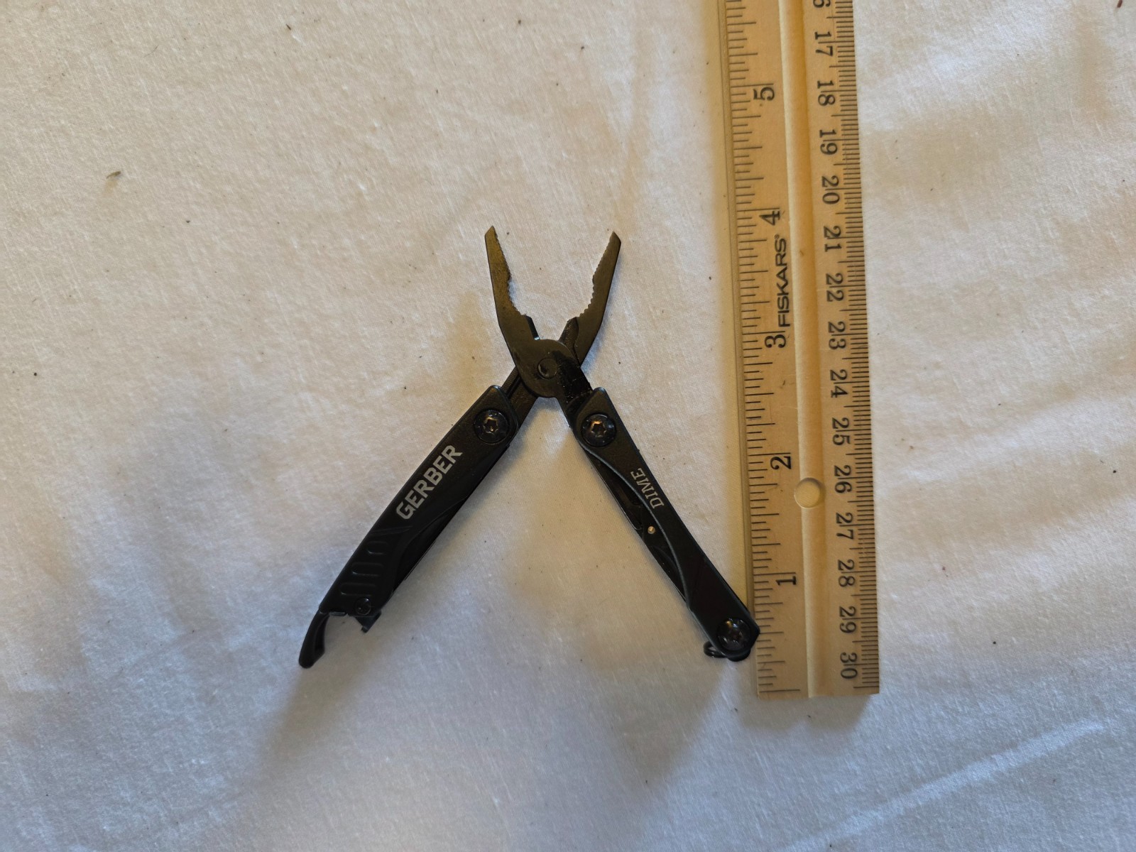 MT2601-019 – 4x Gerber Mini Multi-Tools + Case Free Shipping Used