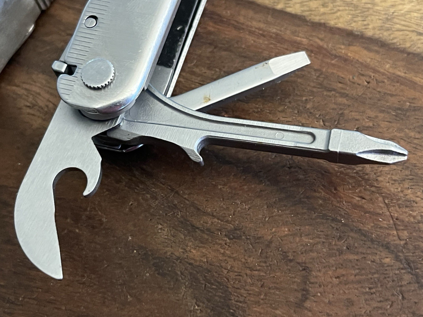 Leatherman Super Tool 300 Multitool SUPER NICE!! w/Sheath