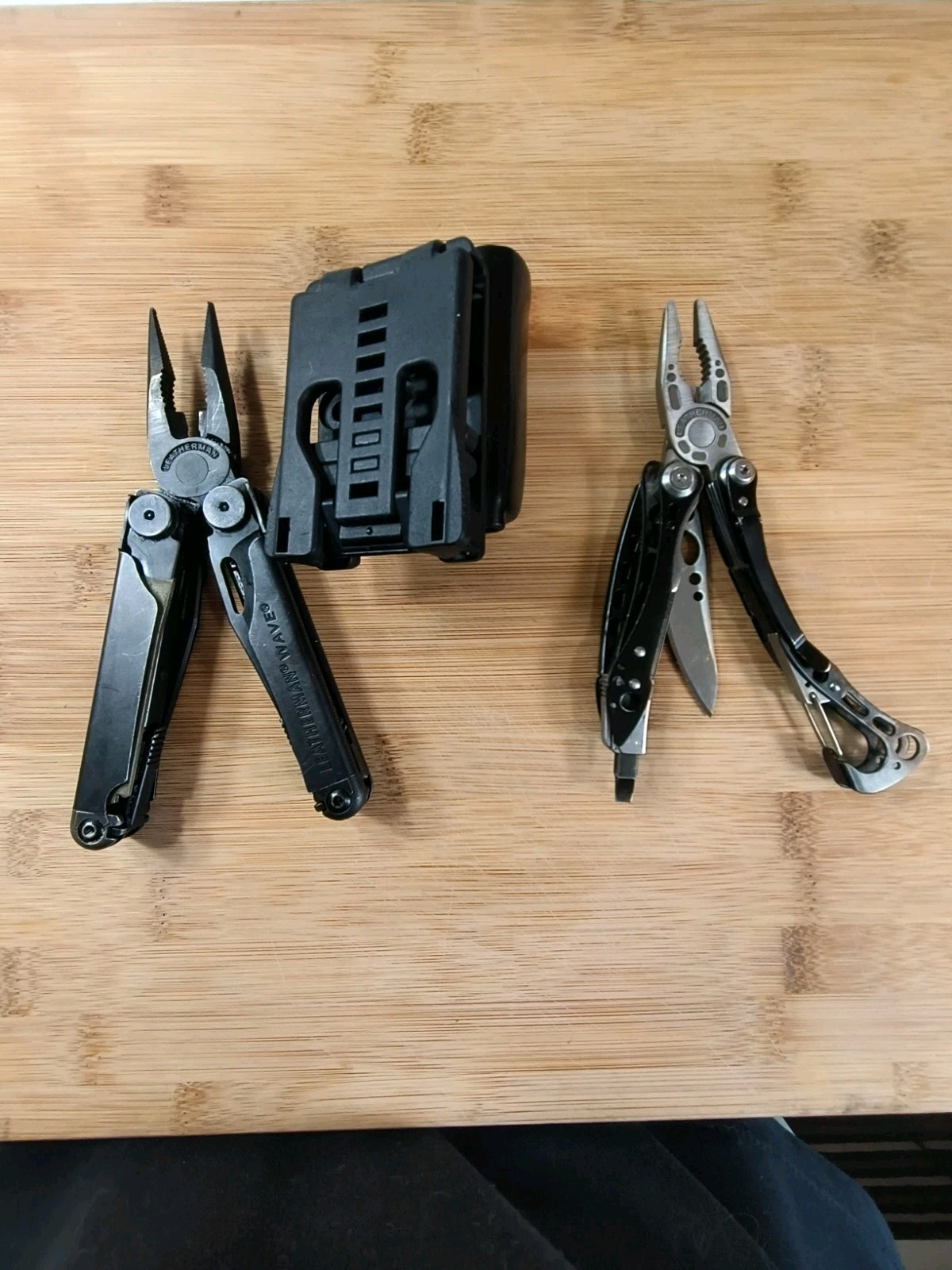 Leatherman Wave Black Oxide / Sheath/Leatherman Skeletool Cx Black Carbon Fiber
