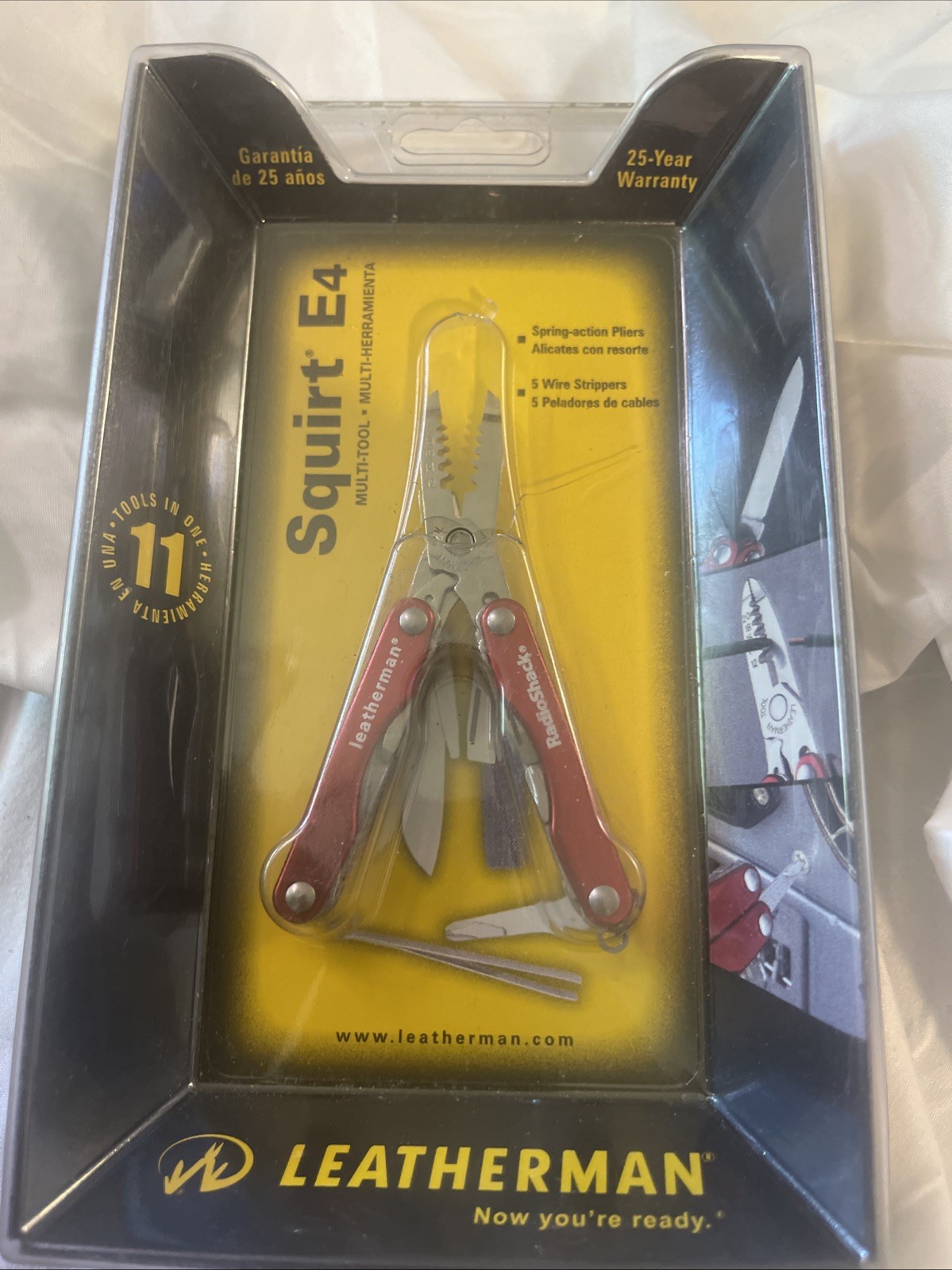Leatherman Squirt E4 Radioshack Inferno Red 11 Tool Multitool New in Sealed Pack