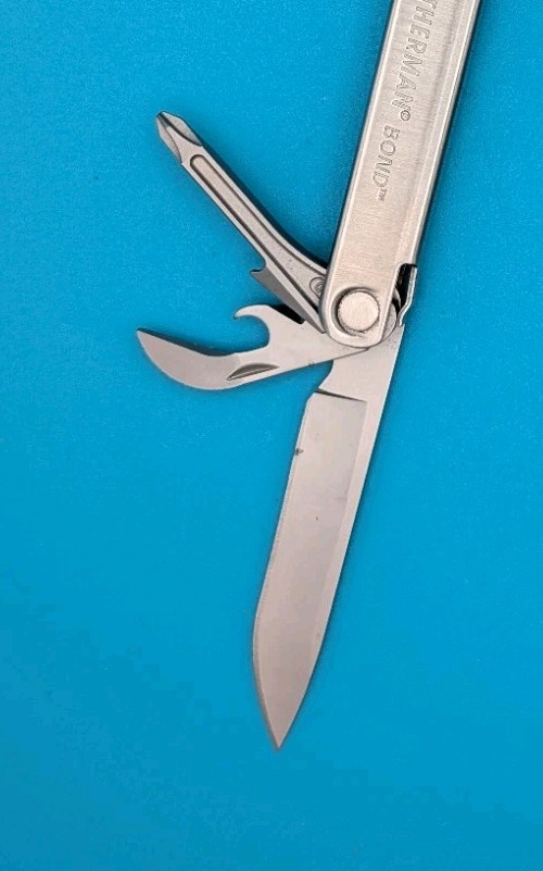 LEATHERMAN Bond Multitool, Stainless Steel Everyday Tool! USED