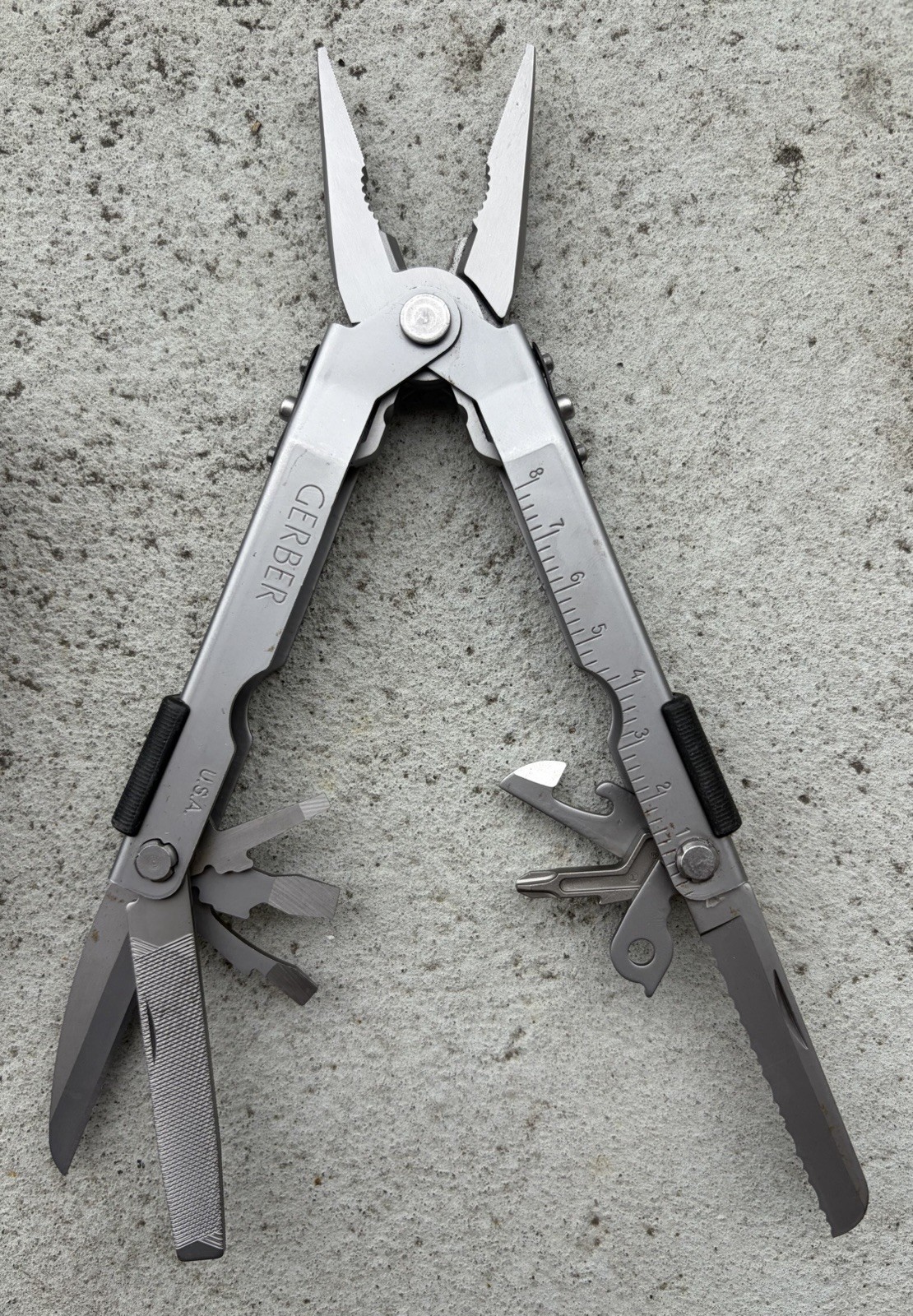 GERBER MP600 USA SILVER MULTI TOOL, KNIFE, PLIER, W/SHEATH, EXCELLENT!