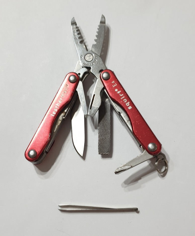 🔥 Leatherman Squirt E4 Stainless Multitool Red Rare Retired Condition
