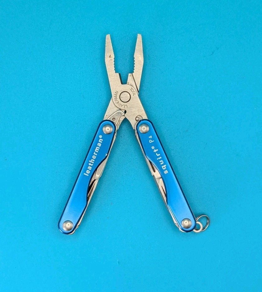 Leatherman Squirt P4 Multi-Tool, Key Ring, Retired, BLUE!
