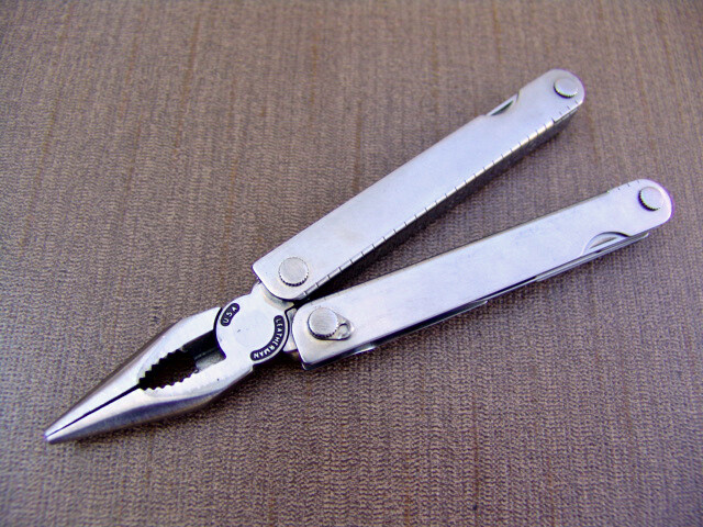 LEATHERMAN PST-MULTI TOOL-06-95–RETIRED COLLECTIBLE—USED