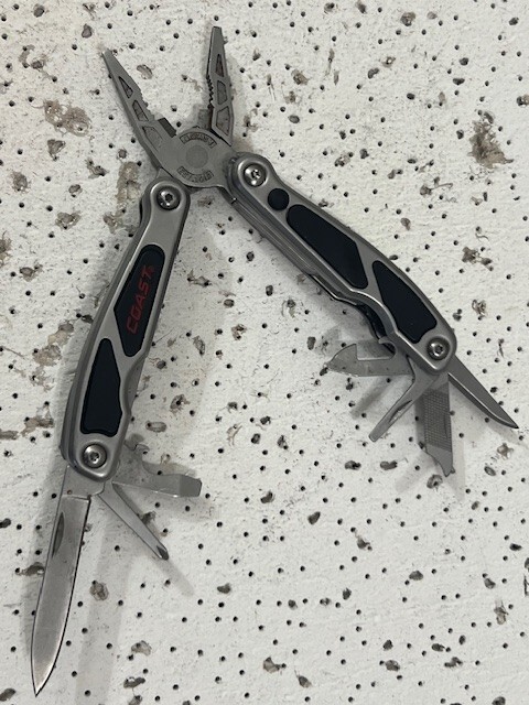 Coast Multi Tool Silver And Black Pilers 10 tools —