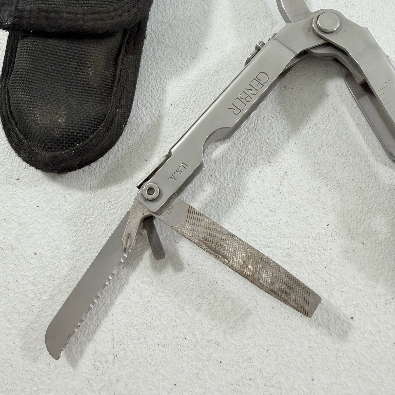 Vintage Gerber Multi Tool Pliers Patent 5142721/5142844 W/ Sheath AS IS FOR PART