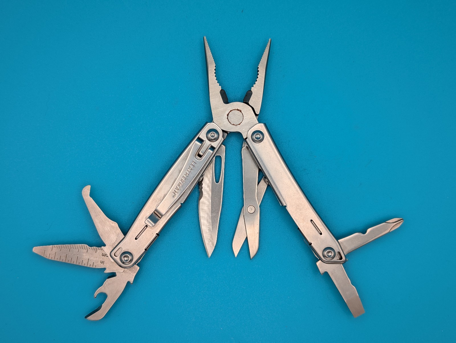 LEATHERMAN WINGMAN MULTI-TOOL! FAST SHIPPING!