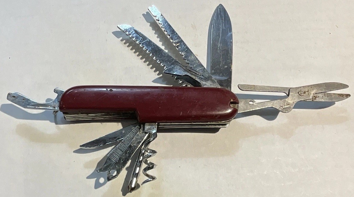 Red 11-in-1 Pocket Multi-Tool Knife Stainless Steel 2.25″ Blade Saw Corkscrew