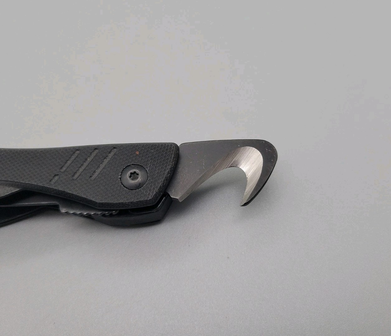 Gerber Bullrush Multi-Tool – Black G-10 handles – Strap Cutter – DISCONTINUED