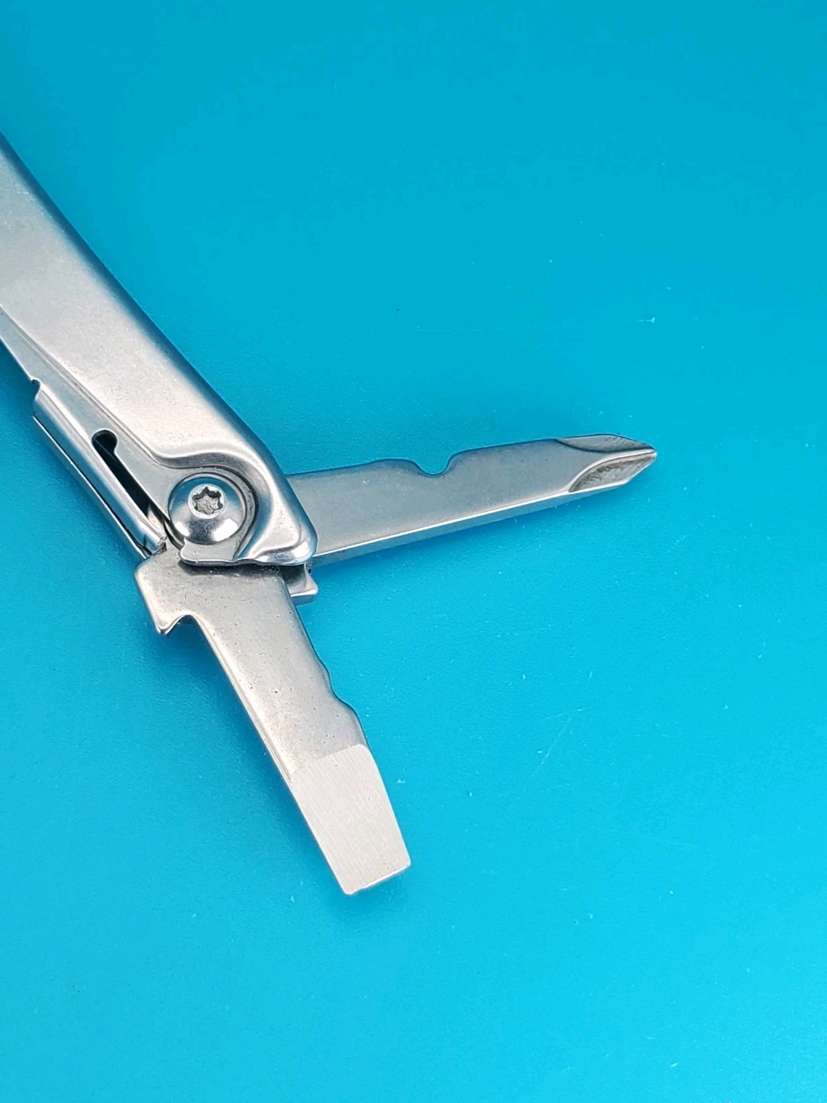 Leatherman Bolster 13 Tool Stainless Steel Multi-Tool!