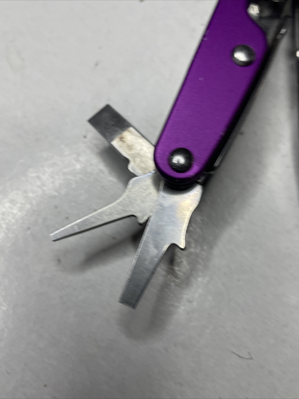 Leatherman Juice XE6 Retired Rare 18 Tools Multitool -Parts or Repair