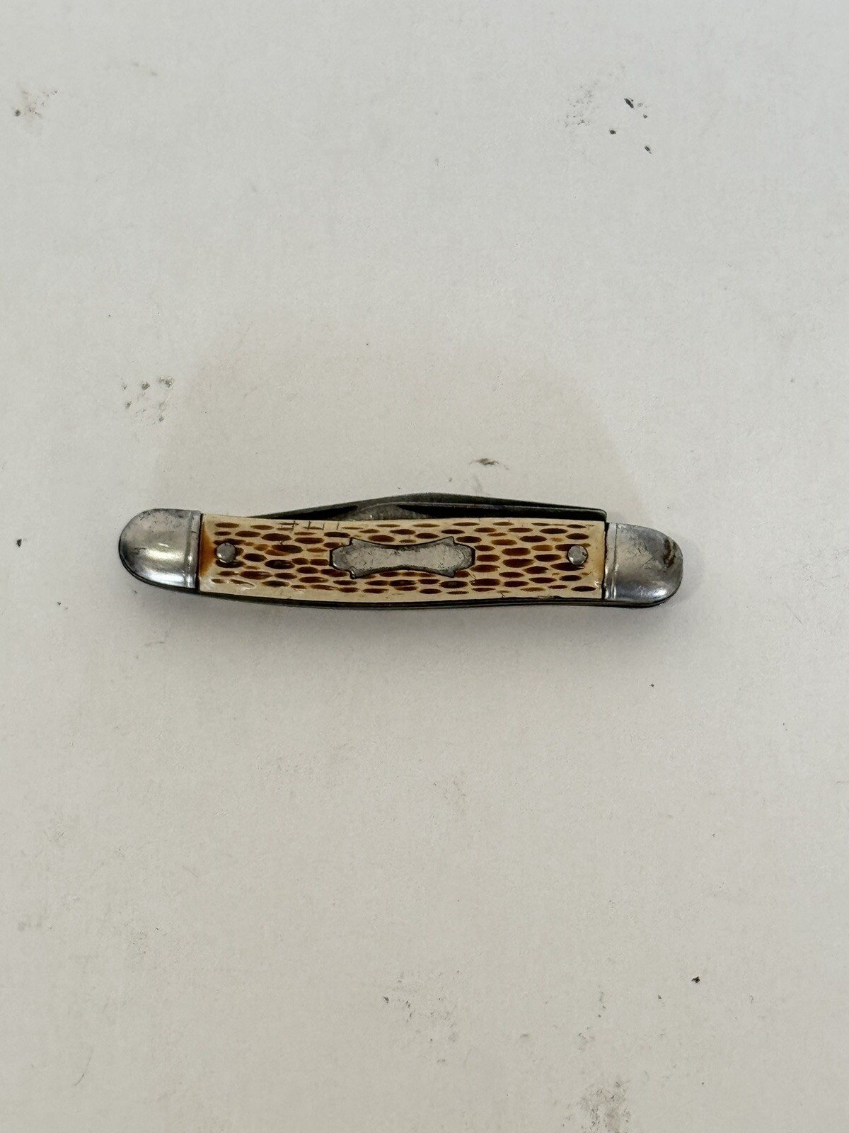 Vintage Imperial 2 Blade Pocket Knife Shield Logo Hunting Fishing Camping