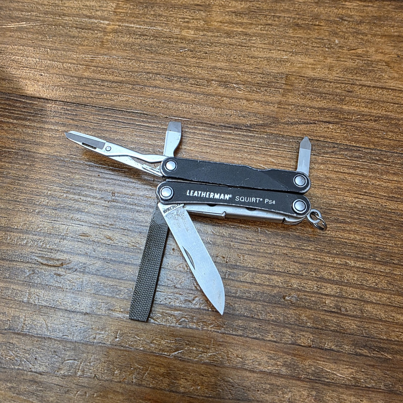 Leatherman SQUIRT PS4 Multi-Tool! BLACK! *broken scissors spring*