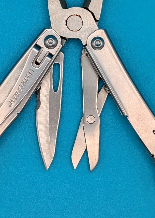 LEATHERMAN WINGMAN MULTI-TOOL! FAST SHIPPING!