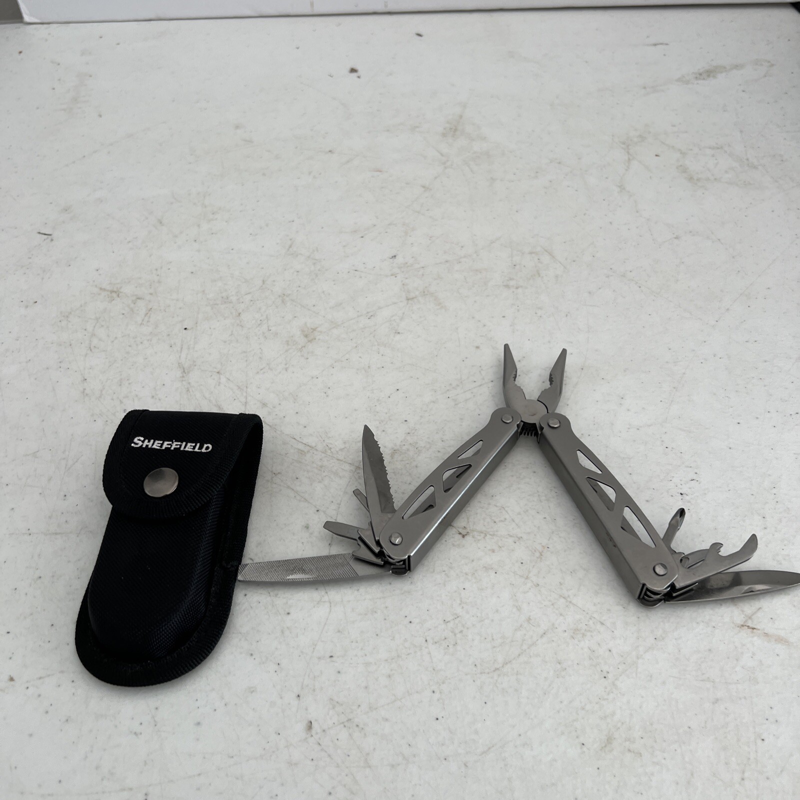 Sheffield 12-IN-1 MULTI TOOL – Pliers, Screwdriver, Knife & More