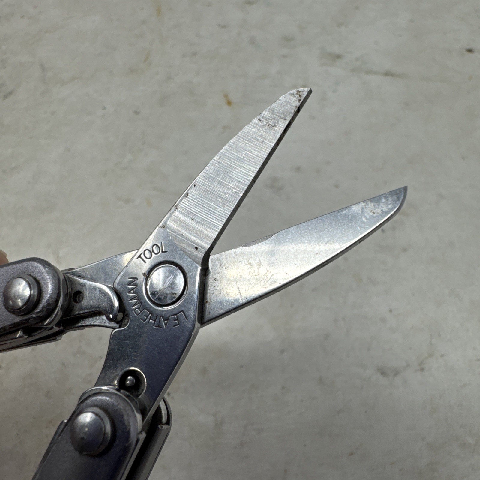 Leatherman Squirt S4 Multi-Tool Scissor Pocket Knife Grey Stainless