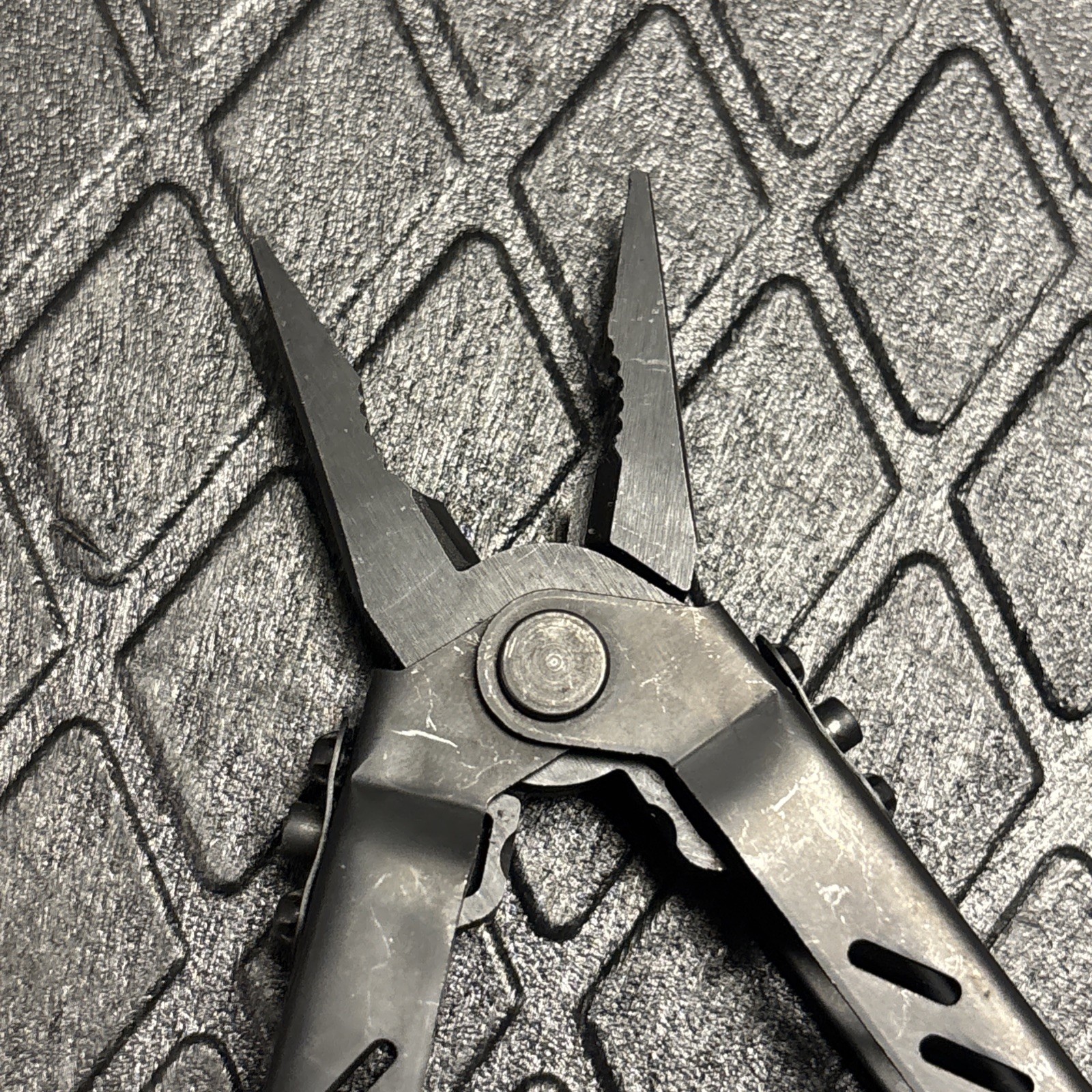 Gerber MP400 Multi Tool Multi-Plier, Black, Nice!