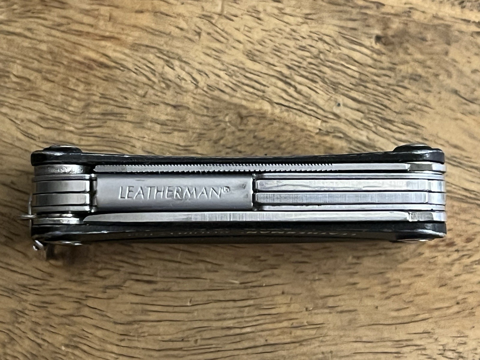 RETIRED Leatherman Squirt PS4 MultiTool Black DISCONTINUED SUPER NICE!