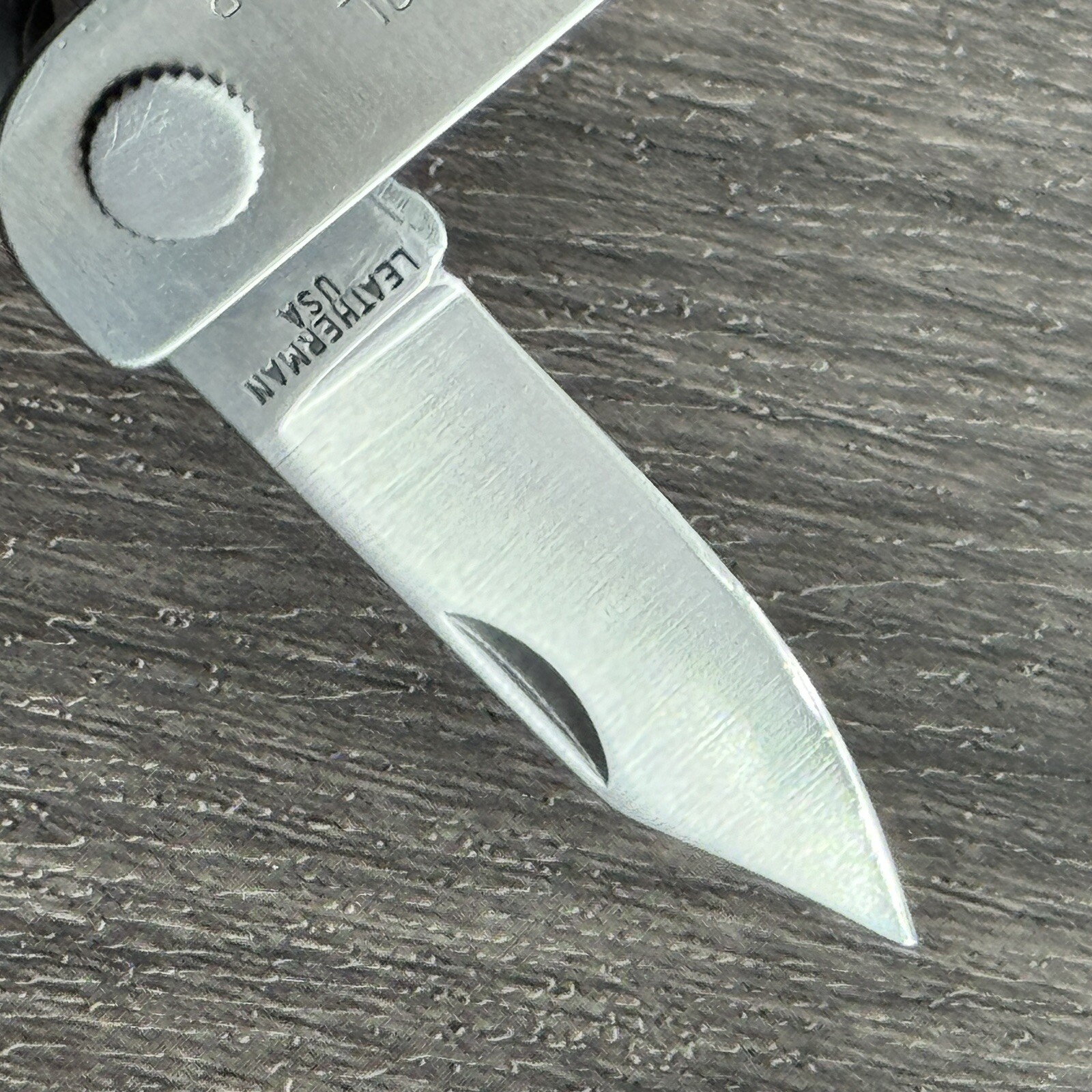 Leatherman MINI TOOL multitool. Variant w/US PAT 4744272 and a Blank side