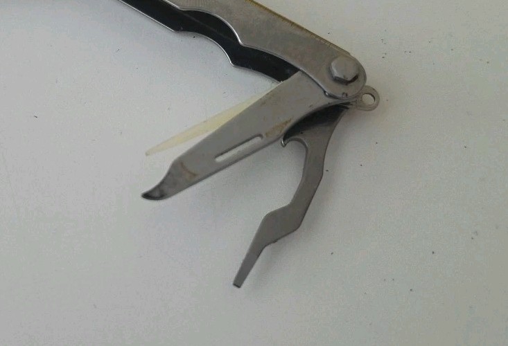 SOG Crosscut Stainless Steel Multi-Tool. 8 Tools Total
