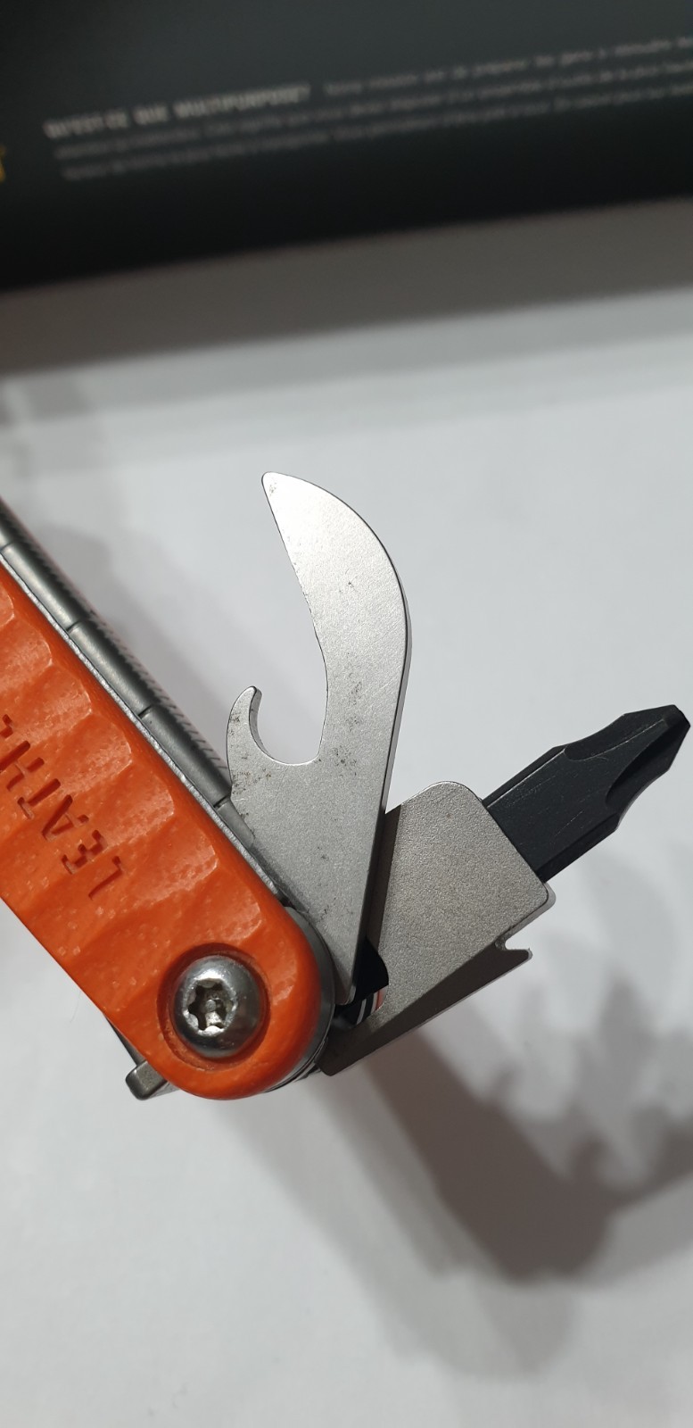 🔥 Leatherman Squirt E4 Stainless Multitool RadioShack Red RareRetired Condition