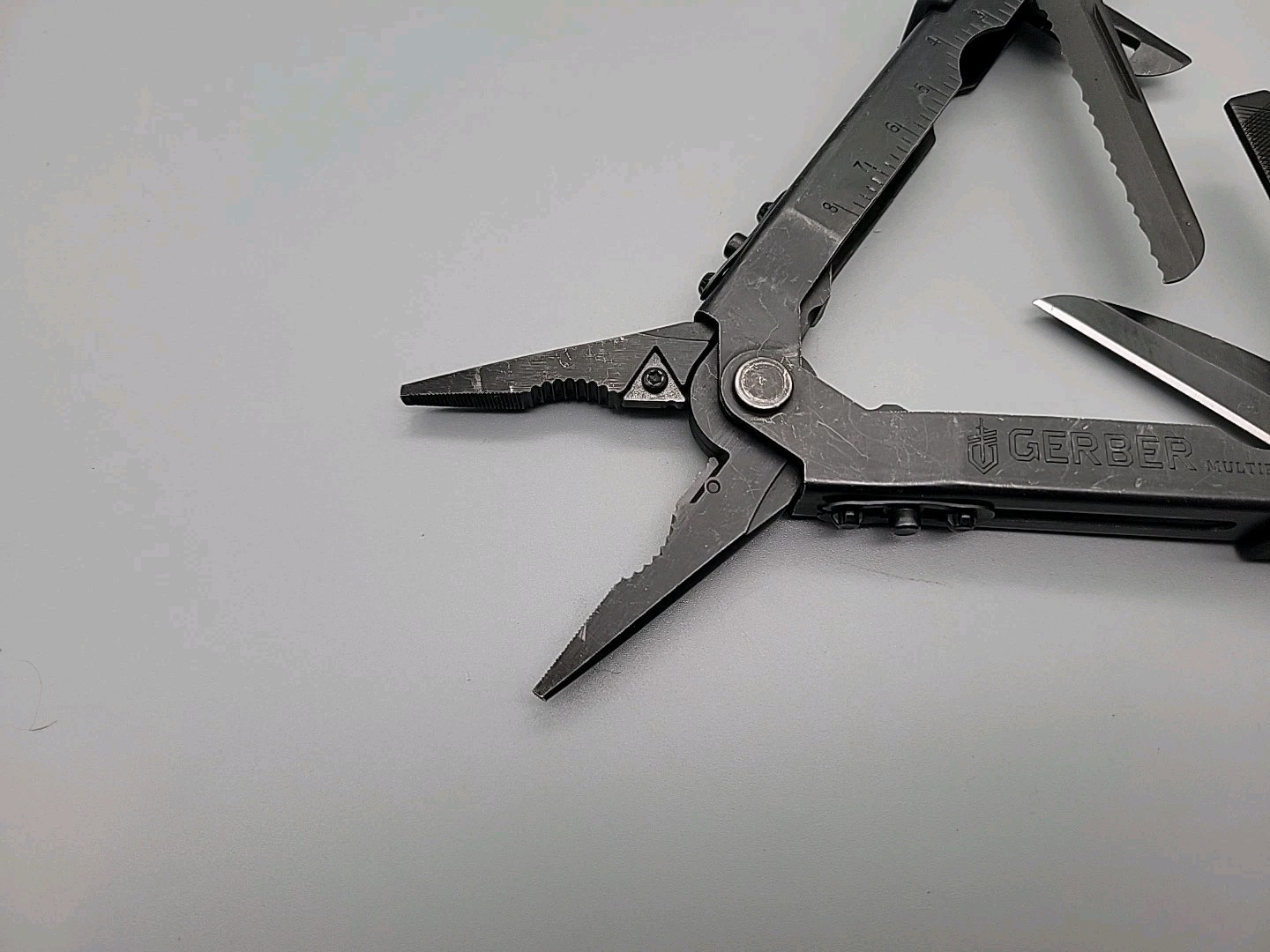 Gerber Multiplier MP600 Multi-Tool – Black – Needle Nose Carbide Cutter Pliers