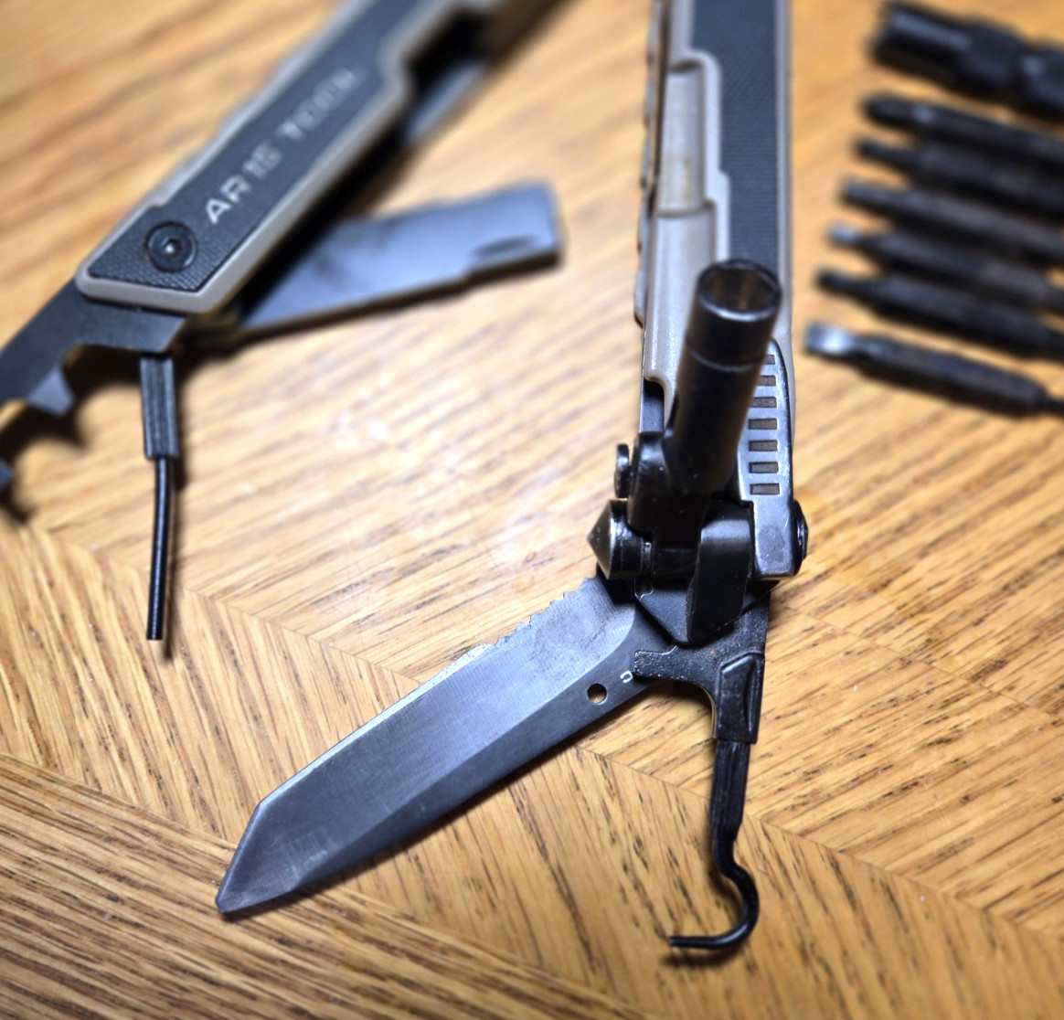 Real Avid Multi-Tool AR15 Hunting Rifle Tool Pliers Knife w/ Sheath