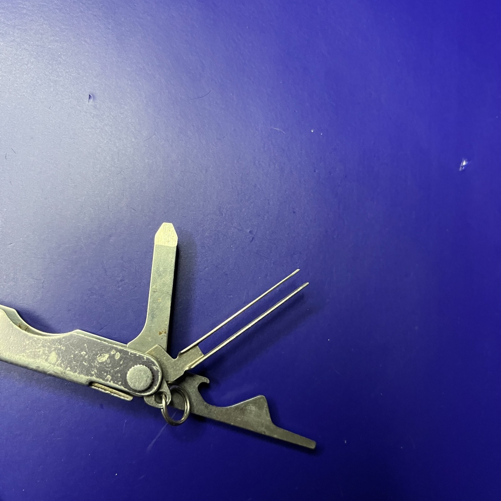 Leatherman Micra Multi-Tool Knife, Scissors- Black