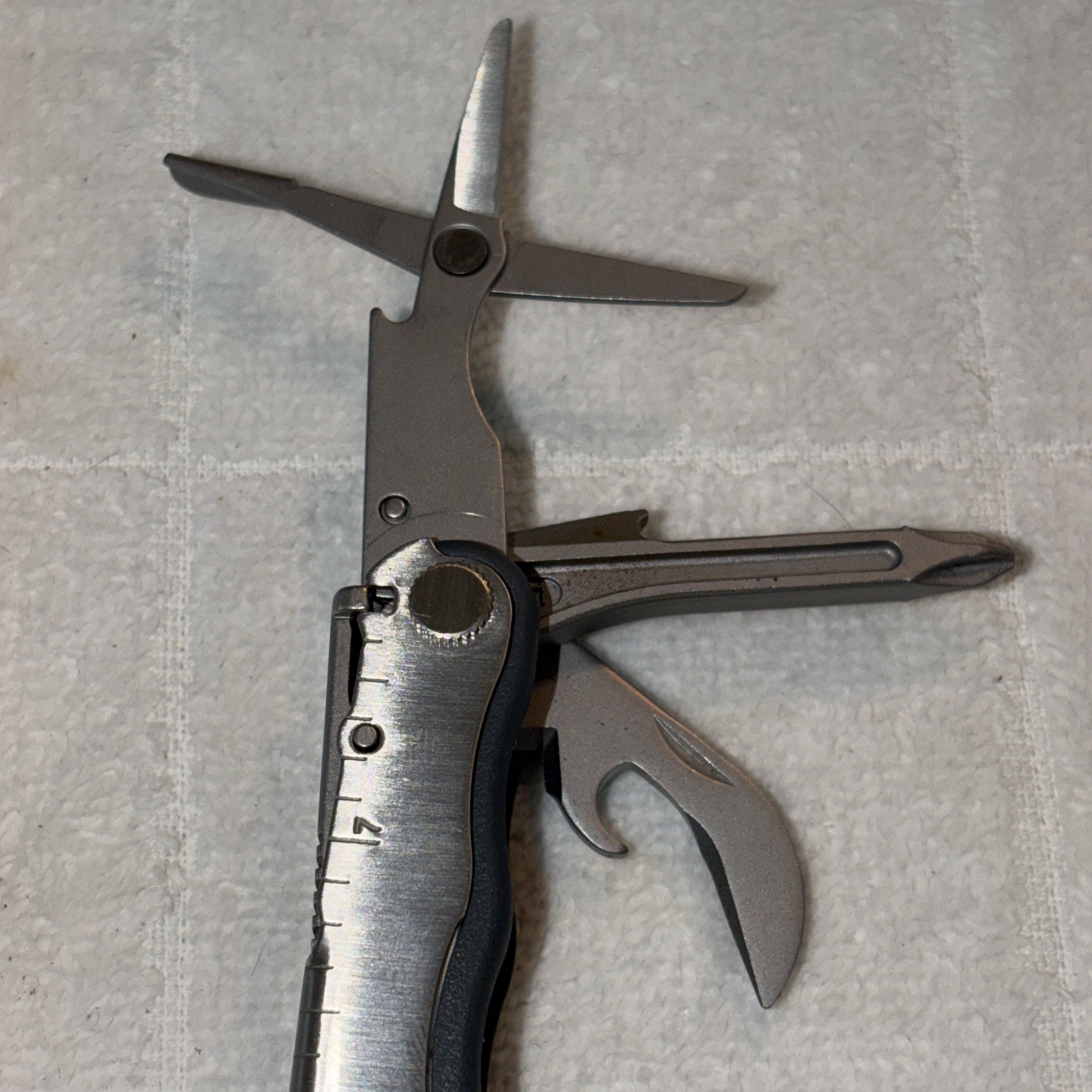 Leatherman Fuse Multi Tool with Case