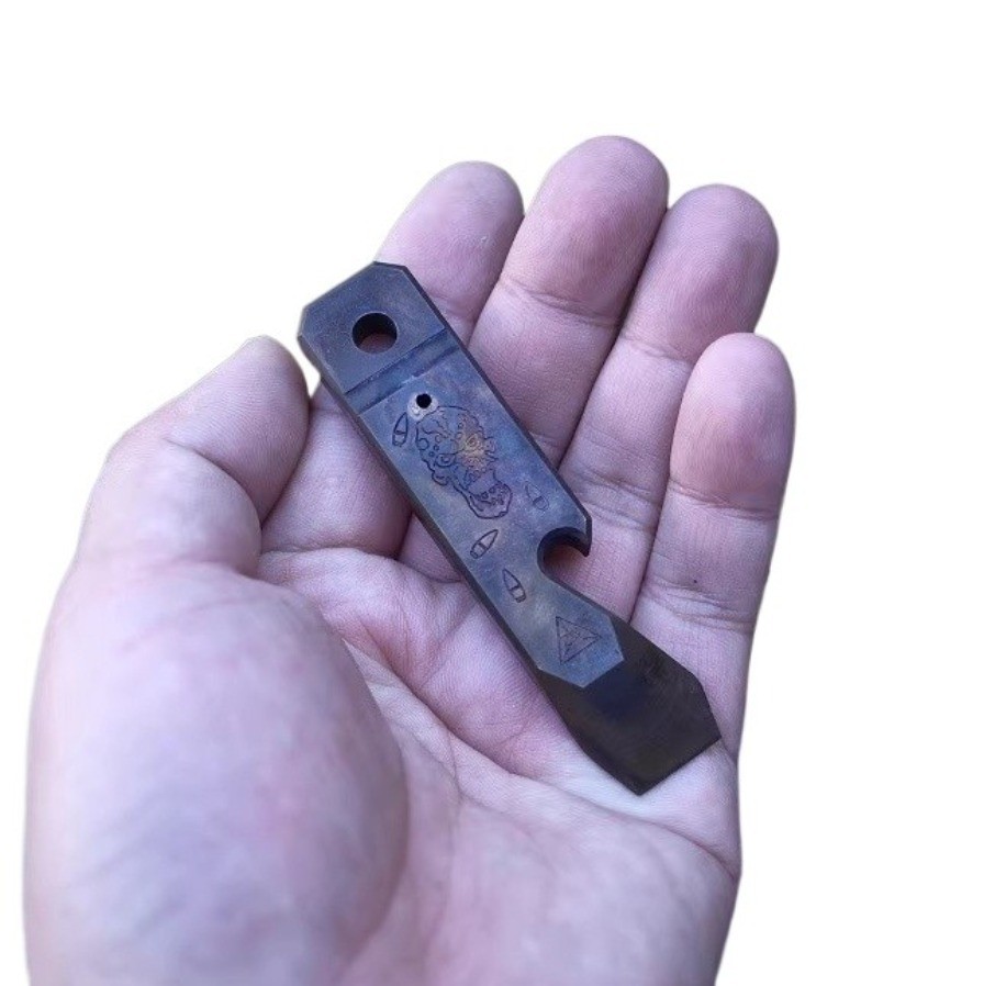 SM100 Nickel Titanium Alloy High Hardness Pry Bar EDC Multi Tool – Customized