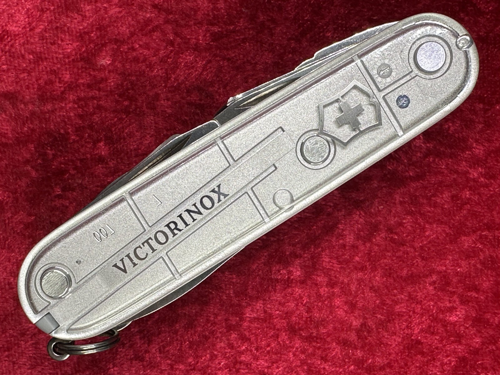 Victorinox SwissChamp SilverTech Swiss Army Knife 91mm 21 Tool 8 Layer (674)