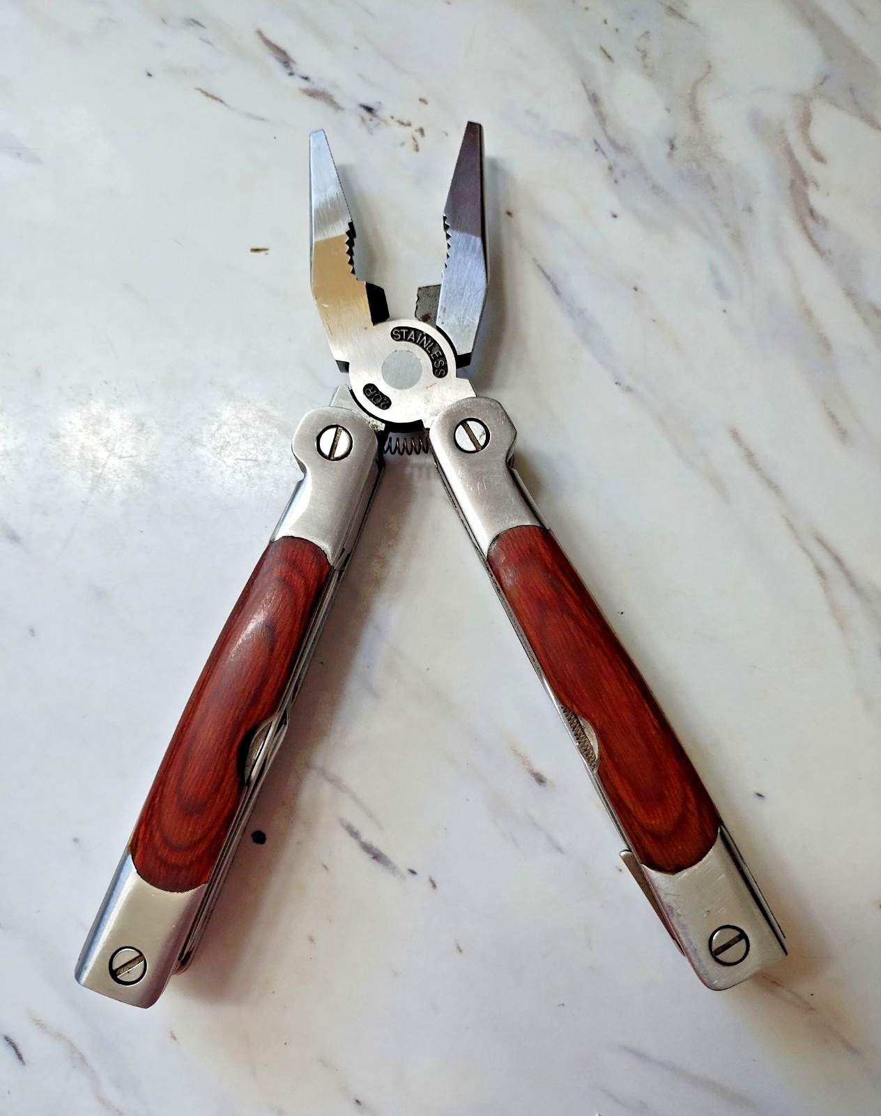 Winchester 2CR big stainless multi tool with wood grips